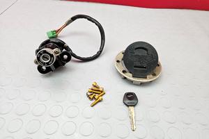 SERRATURE CHIAVI SUZUKI GSXR 750 2001 2002 GSX R 2