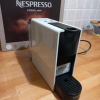 Macchina per il caffè Nespresso, come nuova