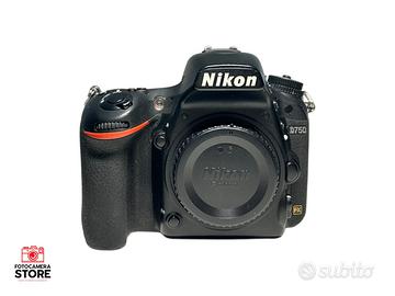 Nikon D750 (GARANZIA 2 ANNI)