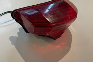 Fanale posteriore Yamaha FZ6