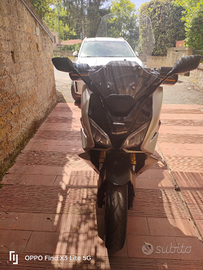 Honda forza 750 come nuova