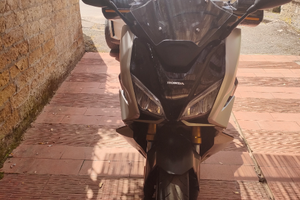 Honda forza 750 come nuova