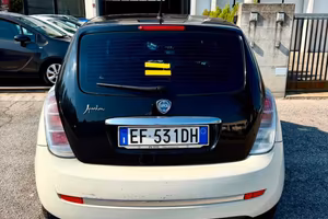 LANCIA YPSILON 1.2 BENZINA - NEOPATENTE