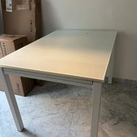 Tavolo cucina/soggiorno bianco