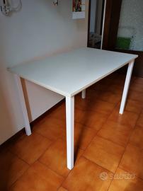 set tavolo da soggiorno + 4 sedie 