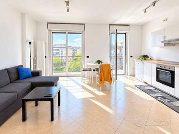 Appartamento di 66 m² con 2 locali e box auto a Mi