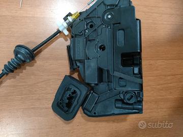 Serratura porta posteriore sinistra VW Golf 7 – Co