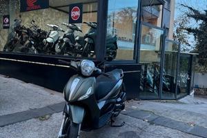 Piaggio Beverly 300 i.e. tourer