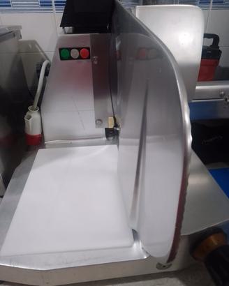 Affettatrice Berkel pari al nuovo €800