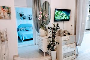 Follonica, Z. Cassarello, con aria condizionata