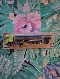 Modellino camion DAF 95 XF Italcementi 