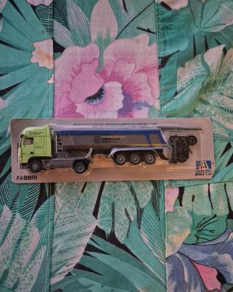 Modellino camion DAF 95 XF Italcementi 
