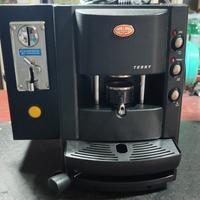 macchina da caffè a cialde con gettoniera
