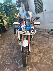 Honda Africa Twin Adventure  '22 4.950 km