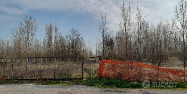 Vendita all'asta - terreno periferico residenziale