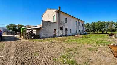 RUSTICO A SAN MAURO PASCOLI