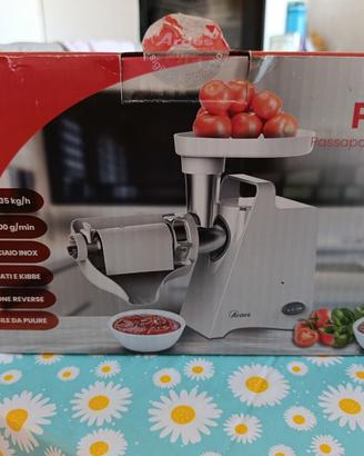 passapomodoro e tritacarne elettrico 