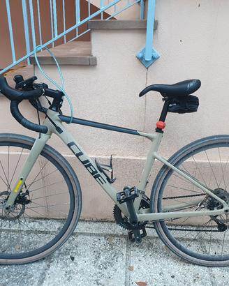 Gravel CUBE Nuroad taglia S