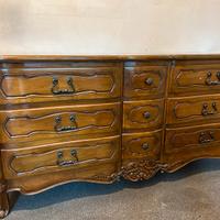 Cassettiera e comodini abbinati