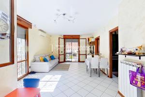 AMPIO E LUMINOSO BILOCALE CON TERRAZZO!