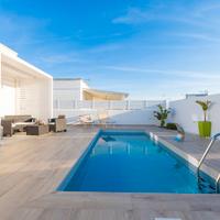 Casa con piscina a 600 mt dal mare