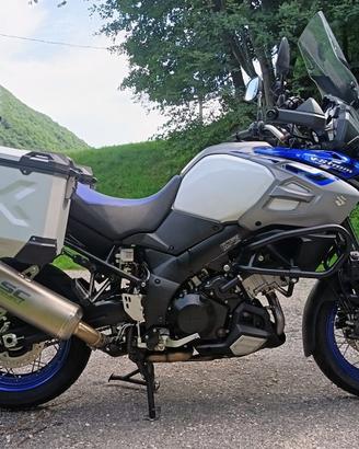 moto Suzuki v-strom 1000