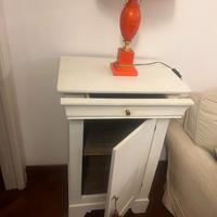 Mobiletto / comodino in legno