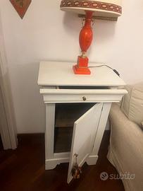 Mobiletto / comodino in legno