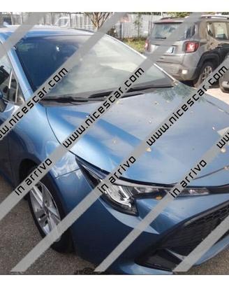Toyota Corolla 1.8h Active auto