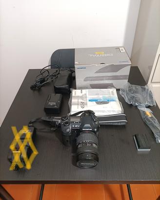Olympus E1