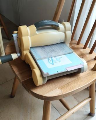 Fustellatrice Sizzix Big Shot con fustelle thinlit