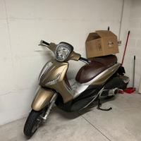 Ricambi vari beverly 300 RST