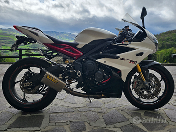Triumph daytona 675 r