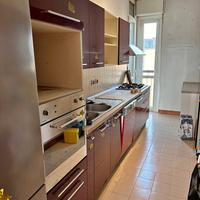cucina usata completa di elettrodomestici e frigo