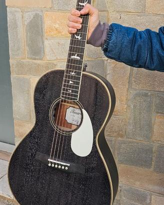Chitarra acustica amplificata