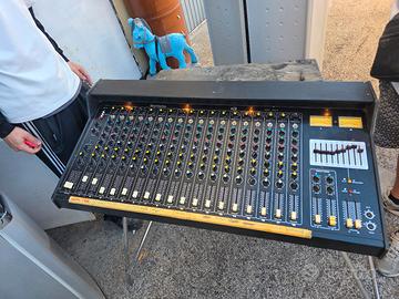 mixer analogico Montarbo 758 s
