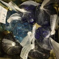 Confezione da 300 g di pietre in vetro e perline