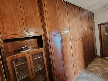 Armadio in legno 20 ante