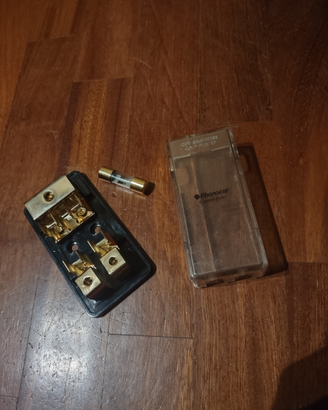 Portafusibiliera Phonocar 2 uscite + fusibile 20A
