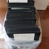 lotto di circa 43 floppy disk usati e non testati