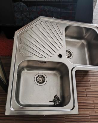 lavandino angolare in acciaio per cucina