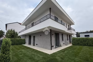 VILLA A SCHIERA A SEVESO
