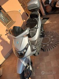 Piaggio Beverly 250
