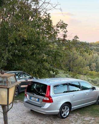 VOLVO V70 2.4 D5 175 CAMBIO AUT. CON GANCIO TRAINO