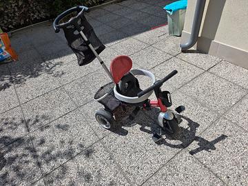 Triciclo evolutivo con maniglione spingi bimbo