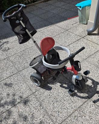 Triciclo evolutivo con maniglione spingi bimbo