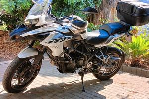 Benelli trk 502x