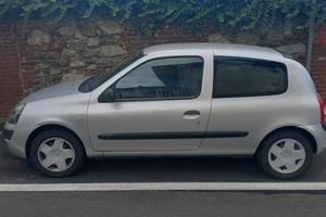 Renault Clio 1.2 benzina anno 2005