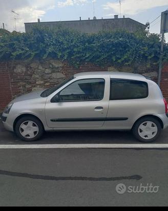 Renault Clio 1.2 benzina anno 2005