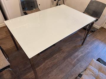 Tavolo Ikea Torsby in vetro